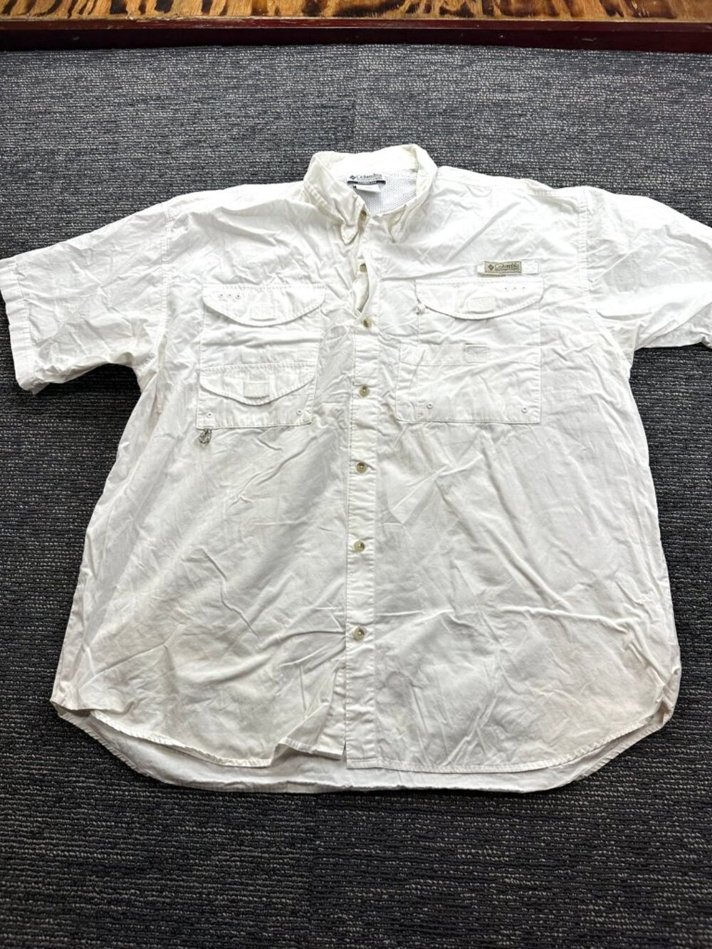 Columbia PFG Mens XL White Short Sleeve Fishing Shirt Button Up Vented